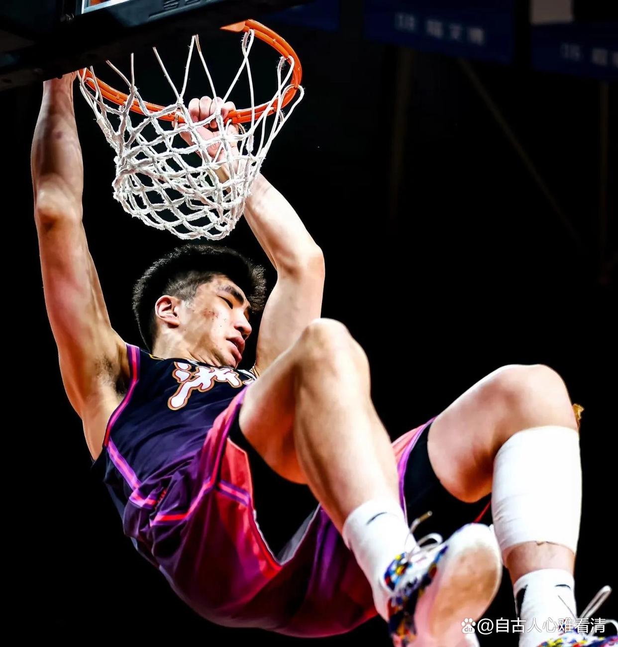 今晚浙江稠州备战西甲；远射贴柱细节曝光；更衣室稳定；训练强度明显提升的简单介绍