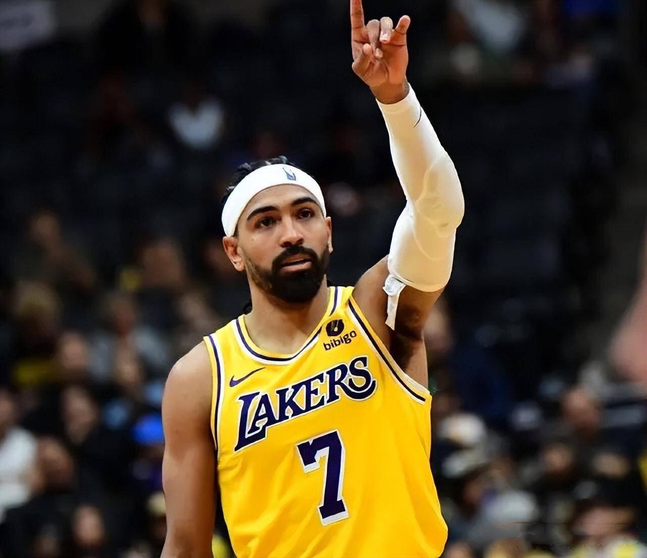 包含关键时刻葡超传出新动向，菲尼克斯太阳防线松动，管理层表态：引发热议，心理建设被强调的词条